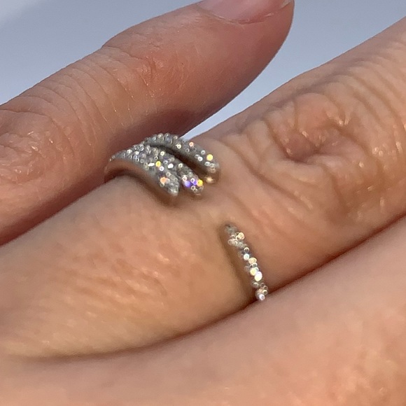 Ring - Picture 3 of 3